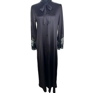 Vintage JCPenney Satin & Lace Long Robe – Black – Size M (1970s–1980s)